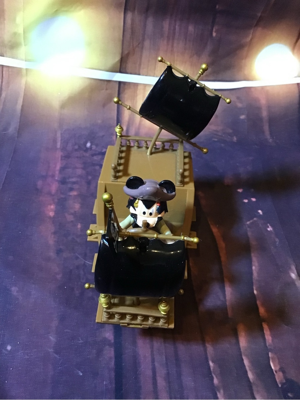 Disney parks pirates of the Caribbean Mickey Mouse pullback Pirate ship toy